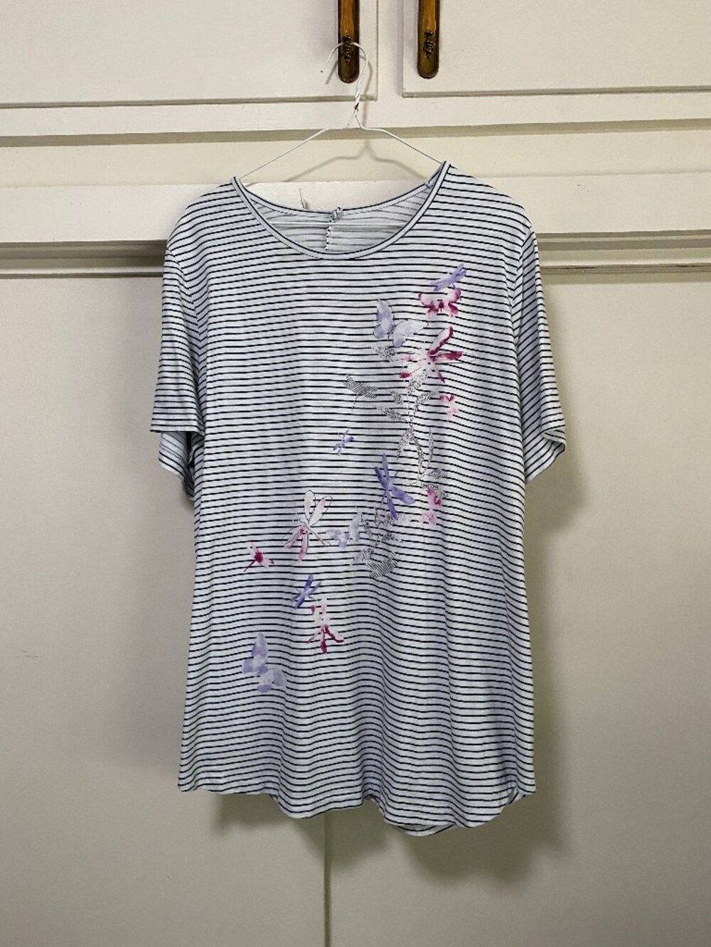 C & B, white & black stripe tunic w/butterflies & dragonflies, size 1X